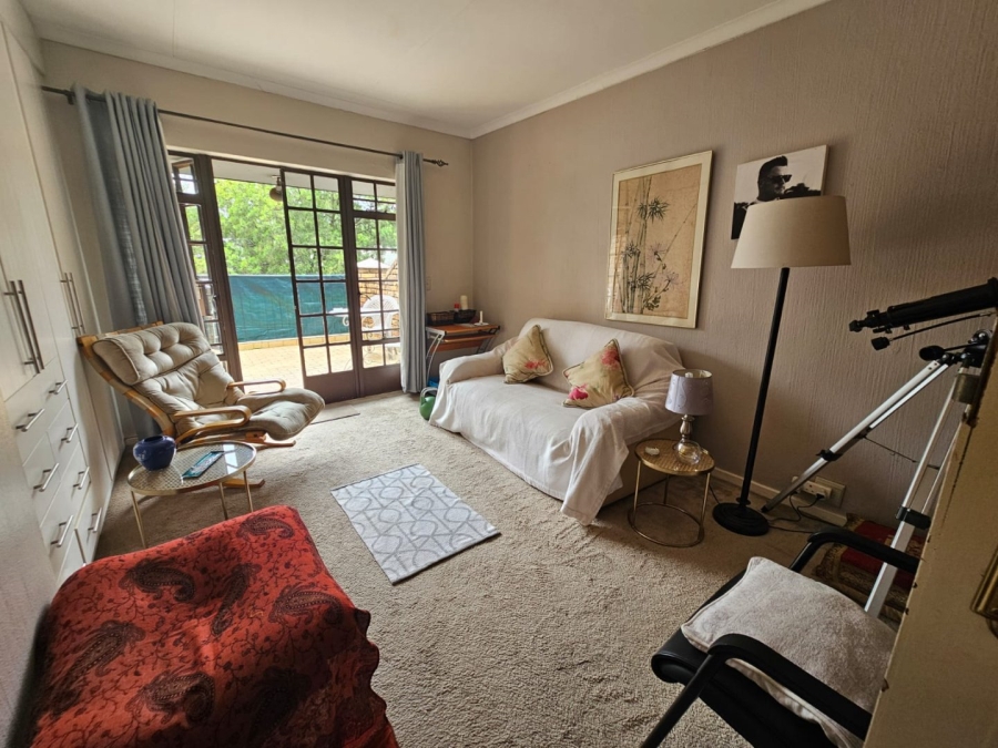 4 Bedroom Property for Sale in Nieuw Muckleneuk Gauteng