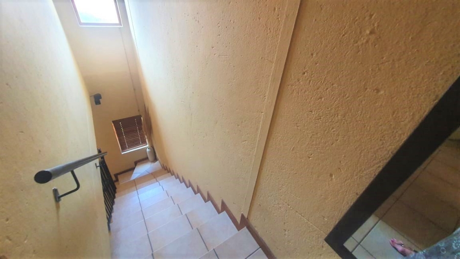 2 Bedroom Property for Sale in Country View Estate Gauteng