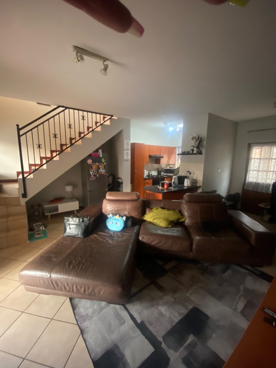 2 Bedroom Property for Sale in Country View Estate Gauteng