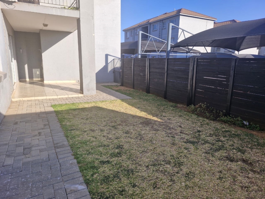 To Let 2 Bedroom Property for Rent in Bardene Gauteng
