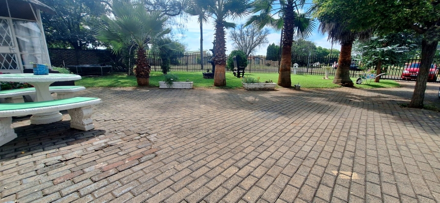 3 Bedroom Property for Sale in Rothdene Gauteng