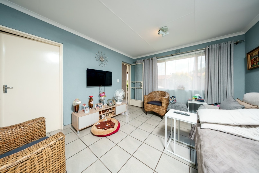 1 Bedroom Property for Sale in Eden Glen Gauteng