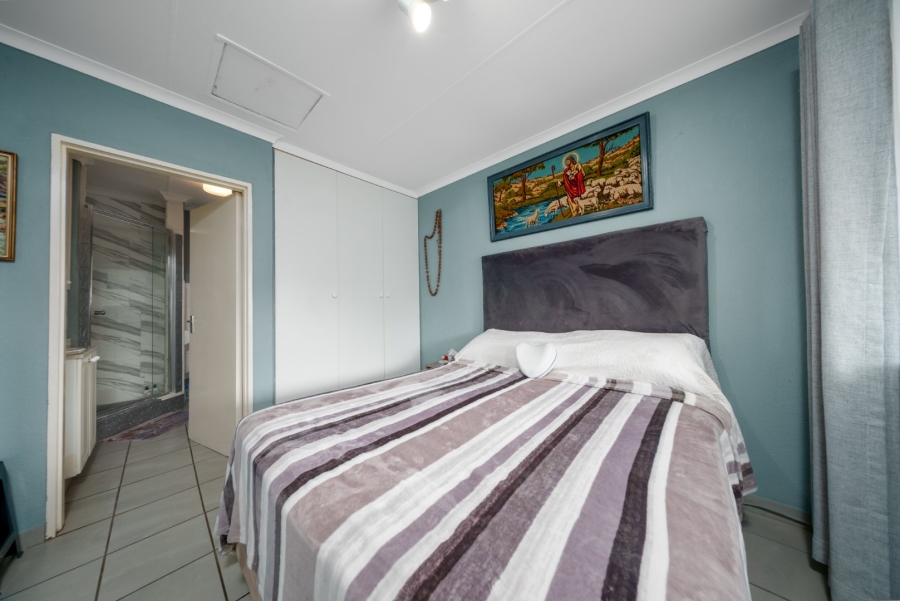 1 Bedroom Property for Sale in Eden Glen Gauteng