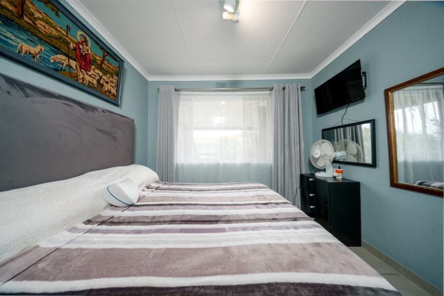 1 Bedroom Property for Sale in Eden Glen Gauteng