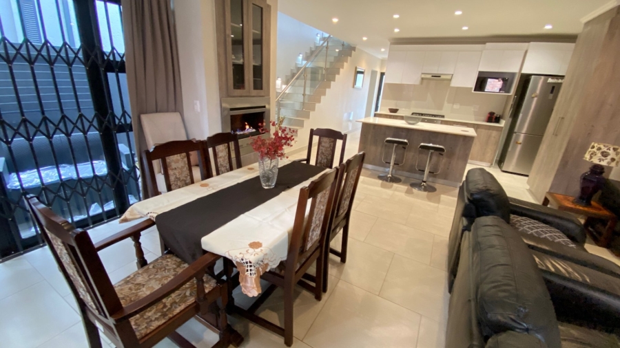 To Let 4 Bedroom Property for Rent in Bryanston Gauteng
