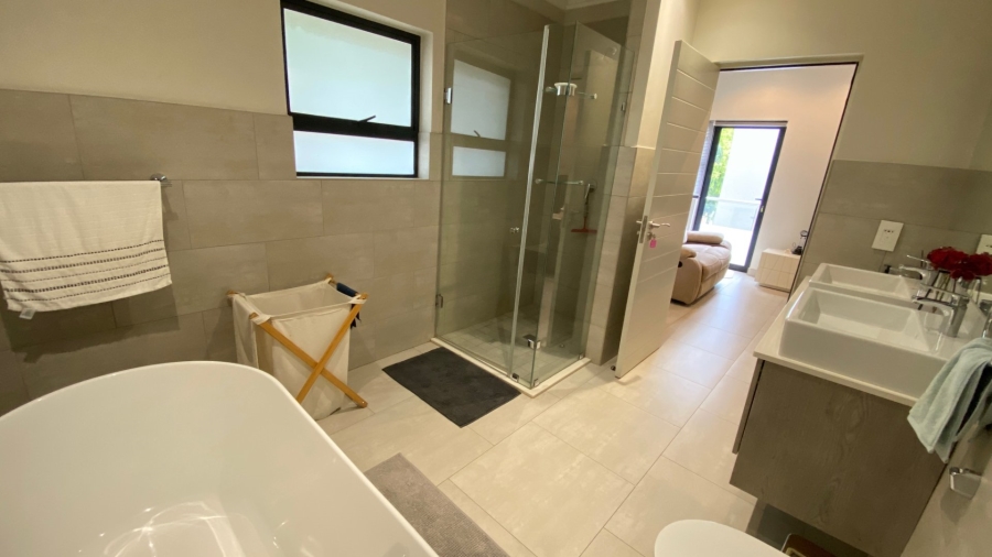 To Let 4 Bedroom Property for Rent in Bryanston Gauteng