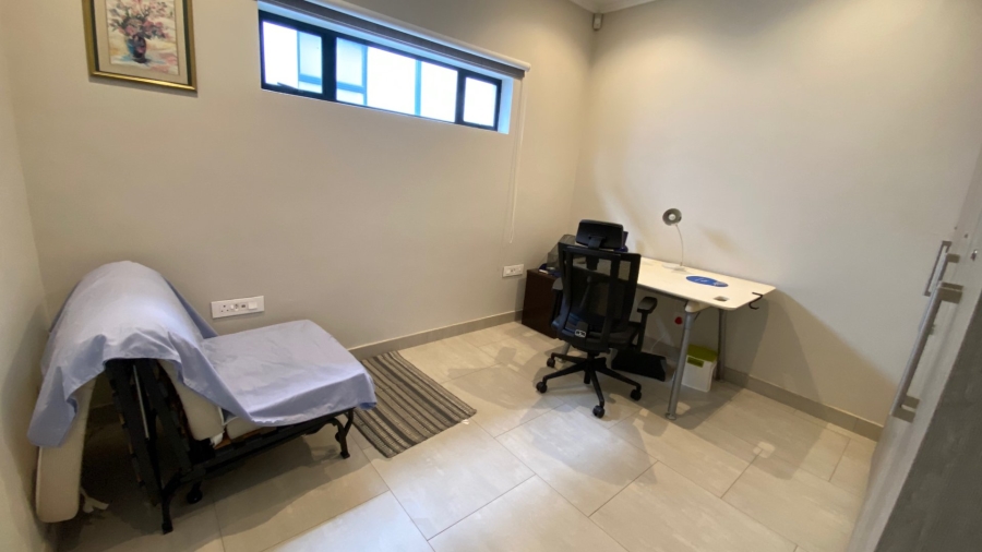 To Let 4 Bedroom Property for Rent in Bryanston Gauteng