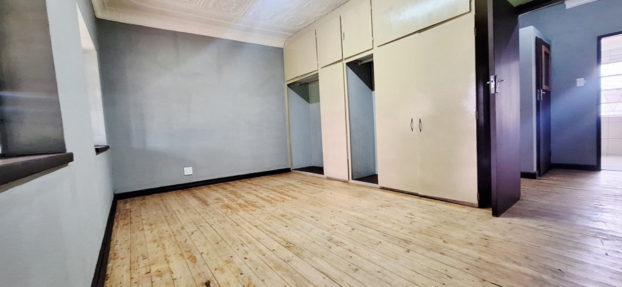 Commercial Property for Sale in Unitas Park Gauteng