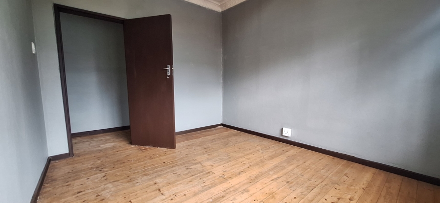 Commercial Property for Sale in Unitas Park Gauteng