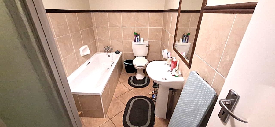 To Let 2 Bedroom Property for Rent in The Orchards Gauteng