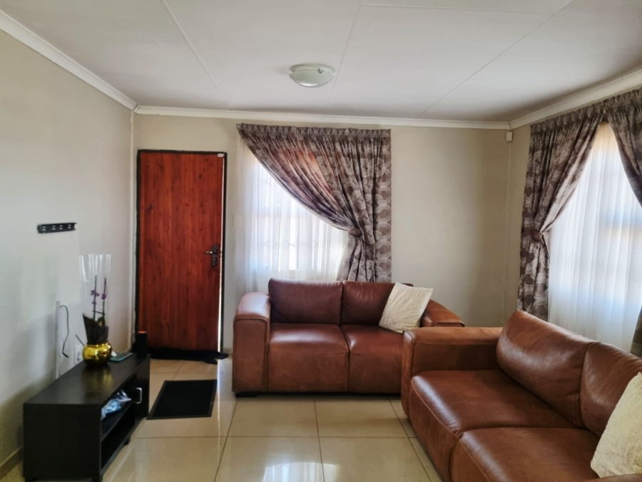 3 Bedroom Property for Sale in Dawn Park Gauteng