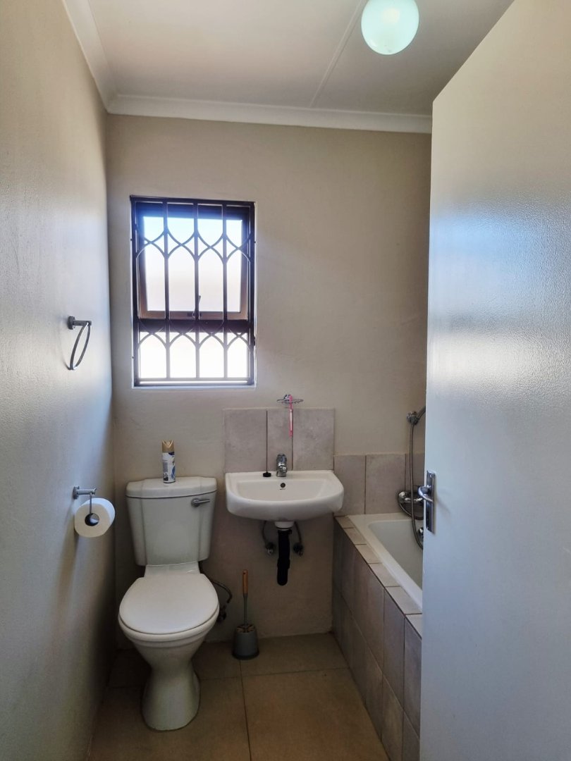 3 Bedroom Property for Sale in Dawn Park Gauteng