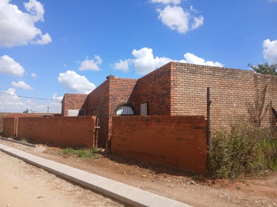 2 Bedroom Property for Sale in Stretford Gauteng