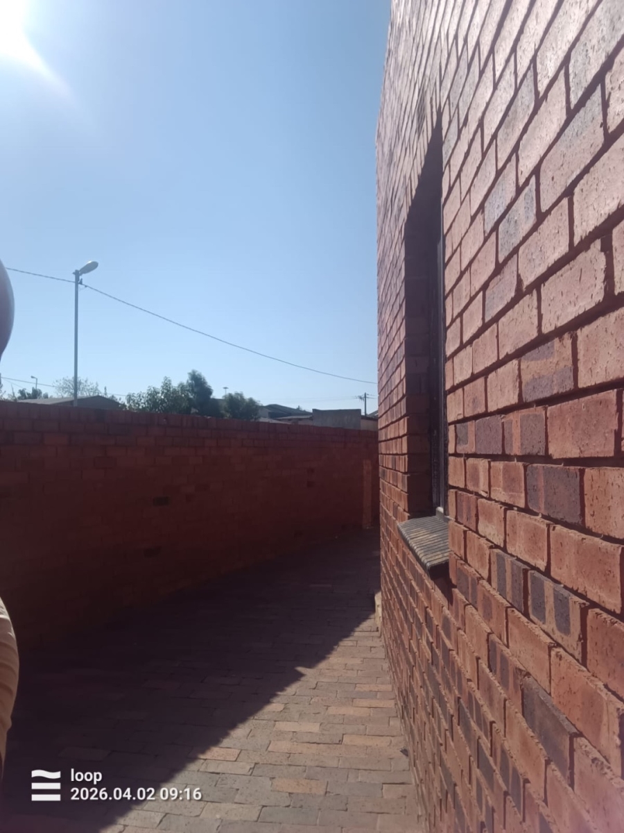 2 Bedroom Property for Sale in Stretford Gauteng