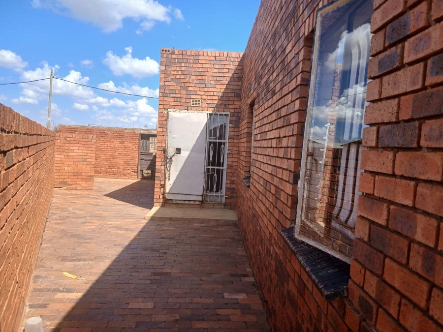2 Bedroom Property for Sale in Stretford Gauteng