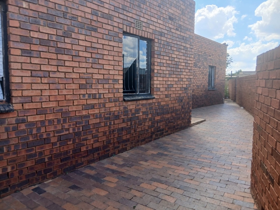 2 Bedroom Property for Sale in Stretford Gauteng
