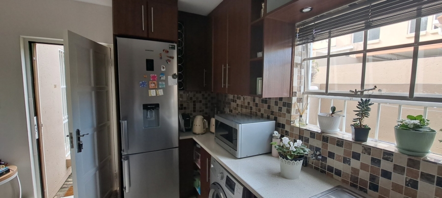 To Let 2 Bedroom Property for Rent in Bedford Gardens Gauteng
