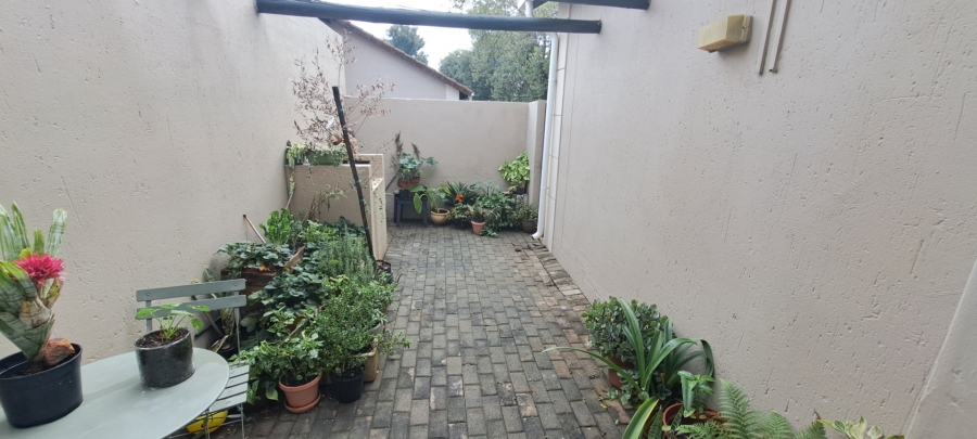 To Let 2 Bedroom Property for Rent in Bedford Gardens Gauteng