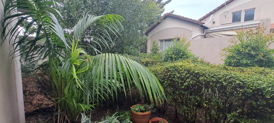 To Let 2 Bedroom Property for Rent in Bedford Gardens Gauteng