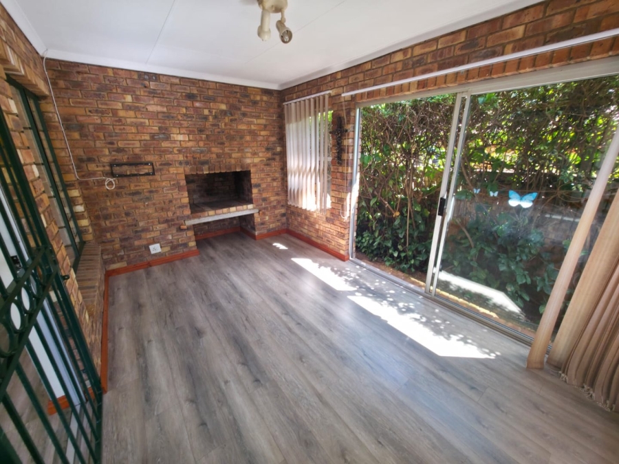 3 Bedroom Property for Sale in Magalieskruin Gauteng