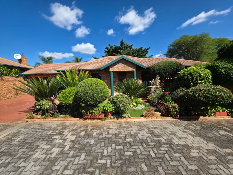 3 Bedroom Property for Sale in Magalieskruin Gauteng