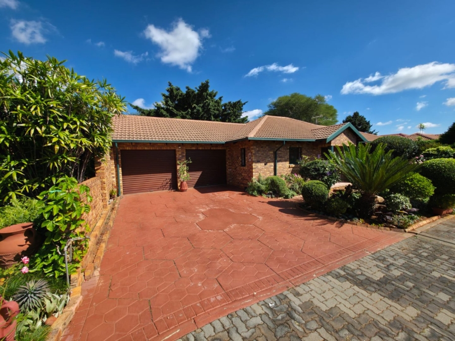 3 Bedroom Property for Sale in Magalieskruin Gauteng