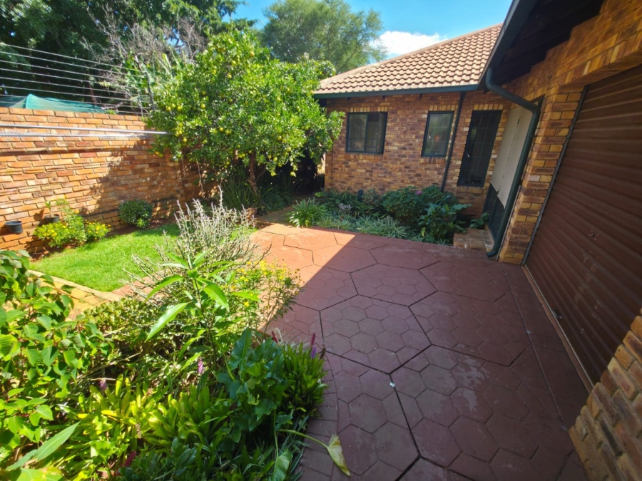 3 Bedroom Property for Sale in Magalieskruin Gauteng