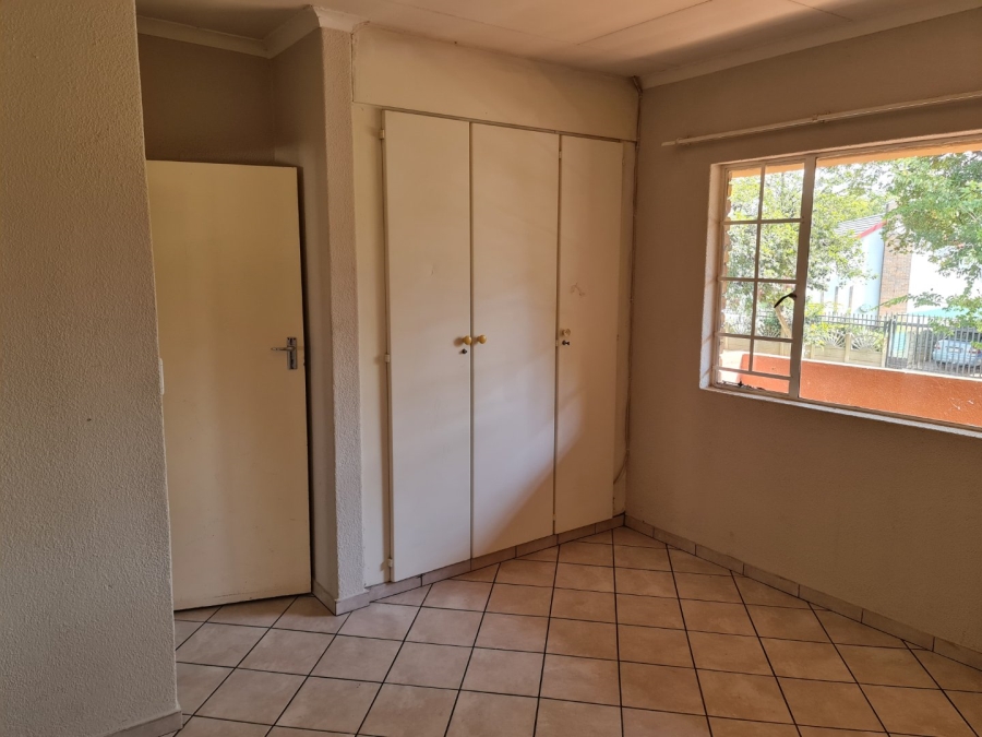 2 Bedroom Property for Sale in Ravensklip Gauteng