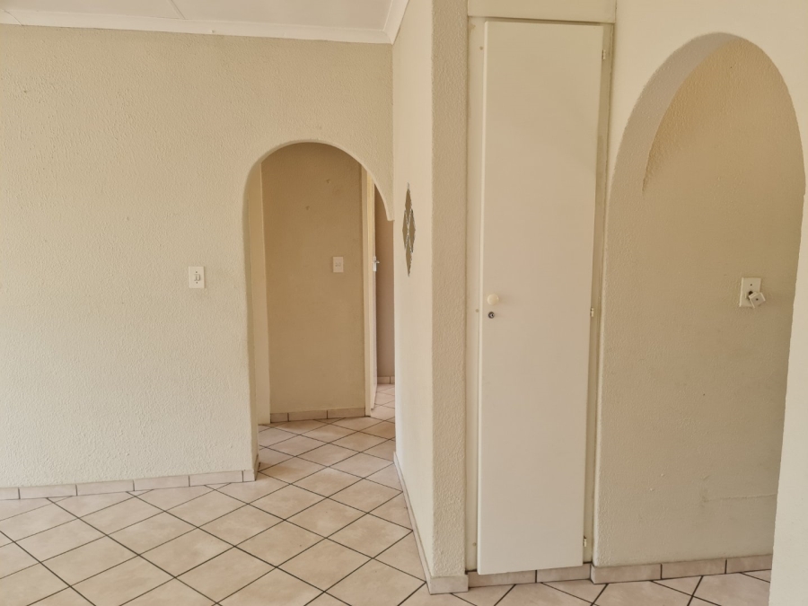 2 Bedroom Property for Sale in Ravensklip Gauteng