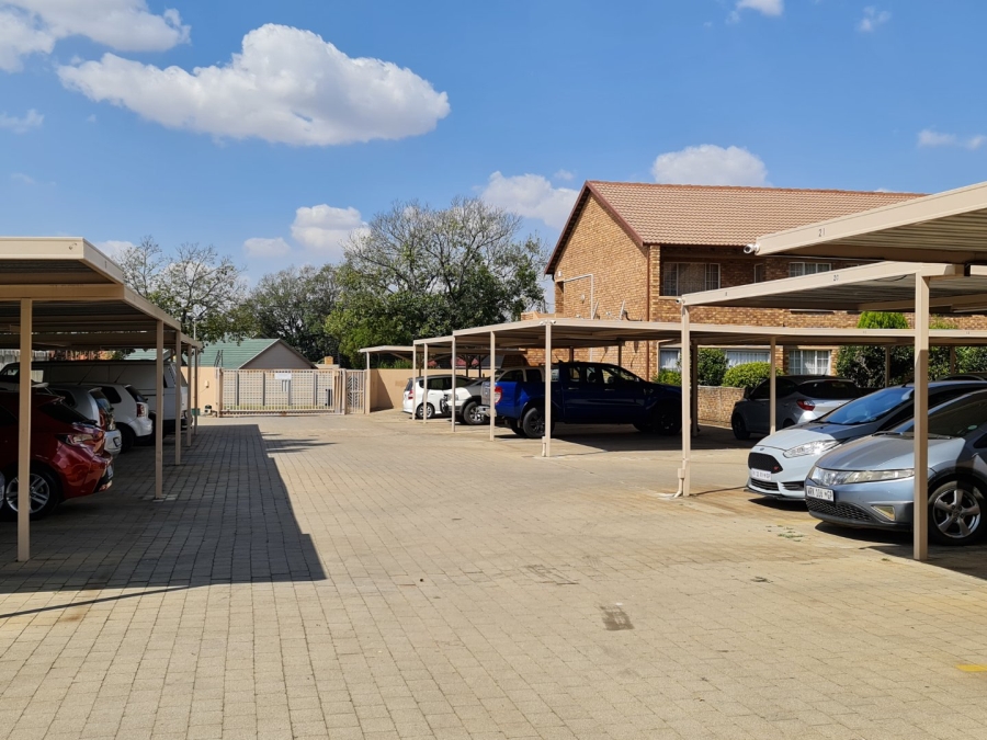 2 Bedroom Property for Sale in Ravensklip Gauteng