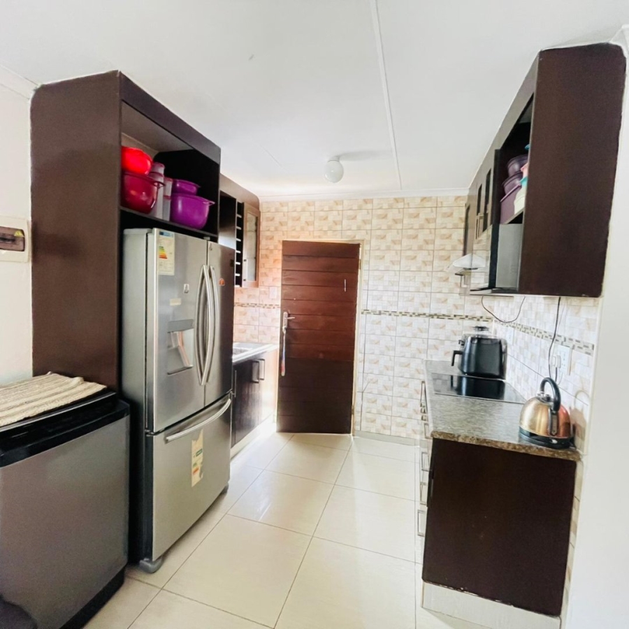2 Bedroom Property for Sale in Alrode South Gauteng