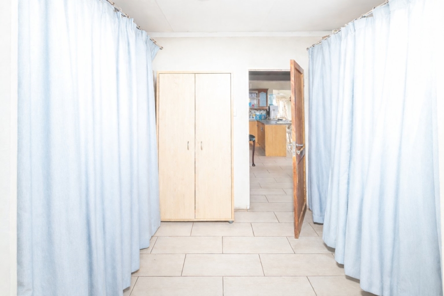  Bedroom Property for Sale in Farmall A H Gauteng