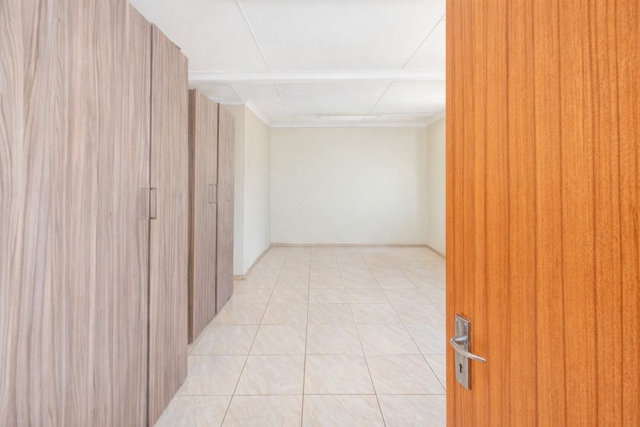  Bedroom Property for Sale in Farmall A H Gauteng