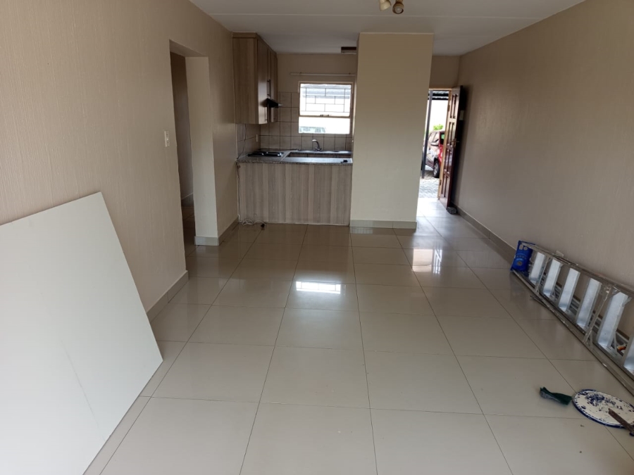 To Let 3 Bedroom Property for Rent in Vorna Valley Gauteng
