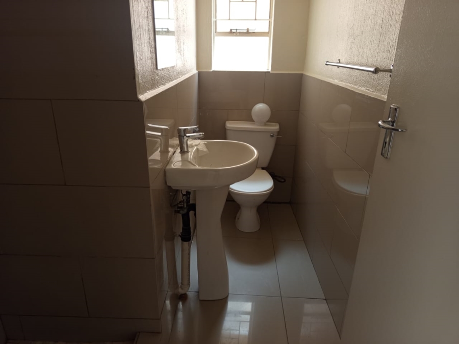 To Let 3 Bedroom Property for Rent in Vorna Valley Gauteng