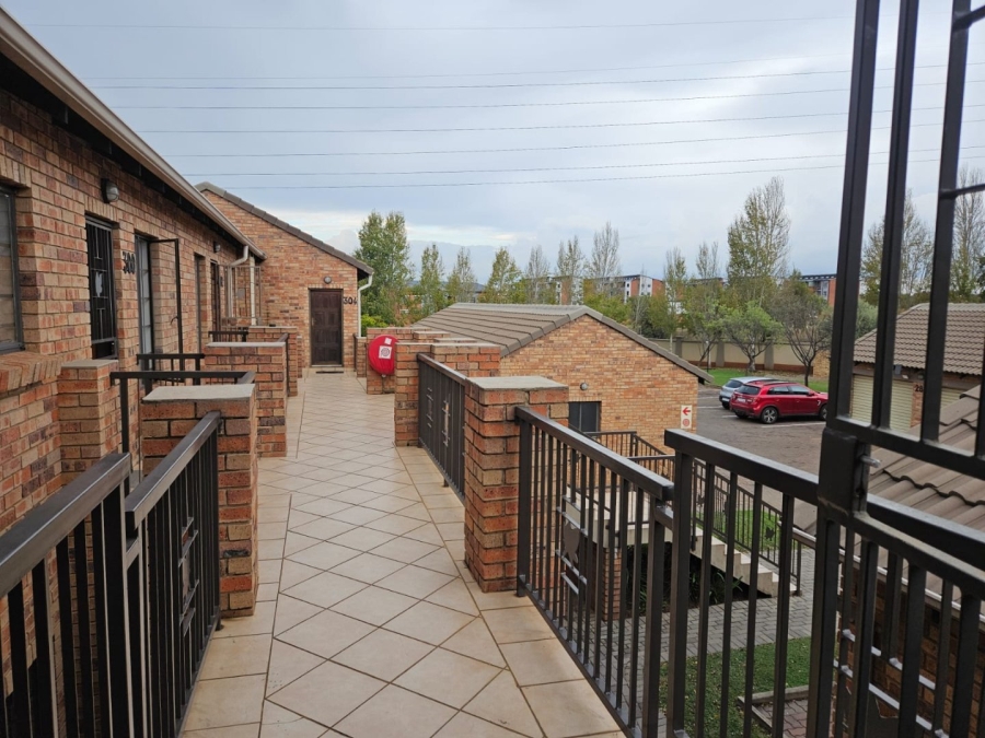 2 Bedroom Property for Sale in Highveld Gauteng