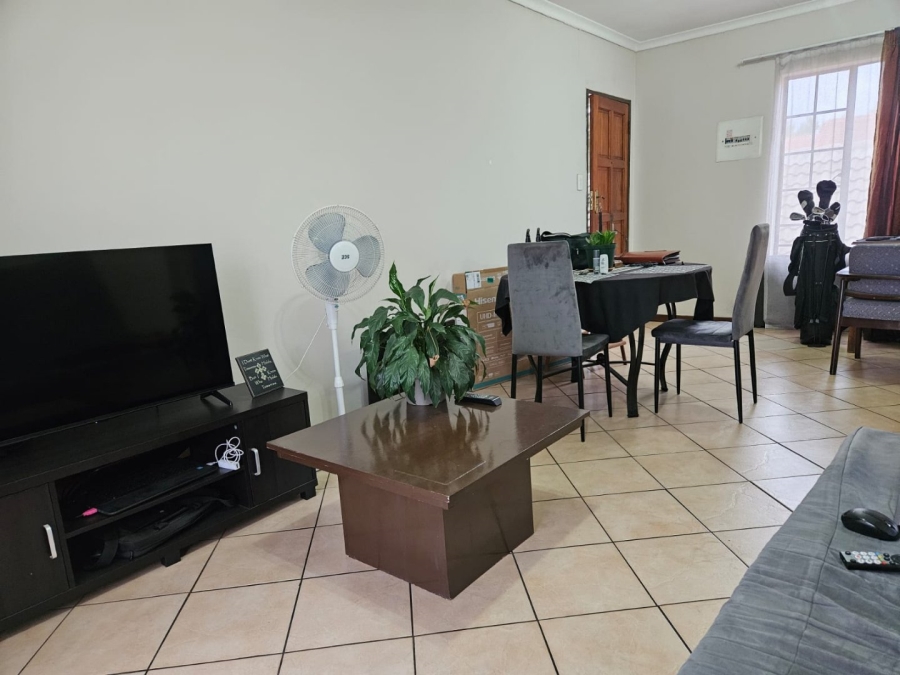 2 Bedroom Property for Sale in Highveld Gauteng
