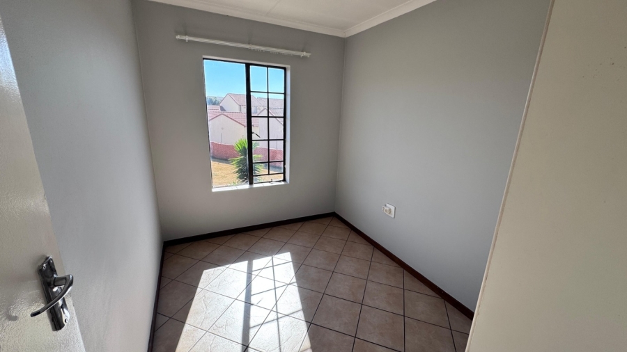 2 Bedroom Property for Sale in Highveld Gauteng