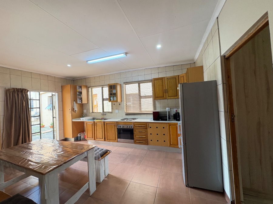 2 Bedroom Property for Sale in Greenside Gauteng