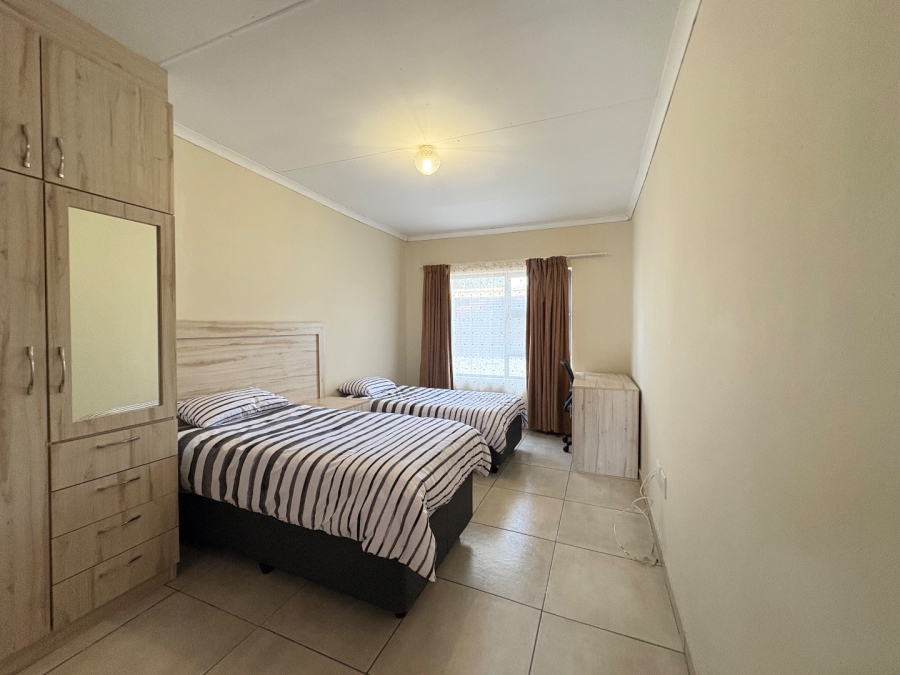 2 Bedroom Property for Sale in Greenside Gauteng