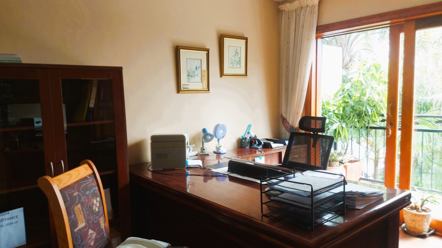  Bedroom Property for Sale in Moreleta Park Gauteng