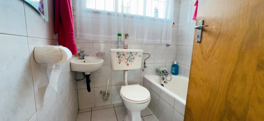 3 Bedroom Property for Sale in Risiville Gauteng
