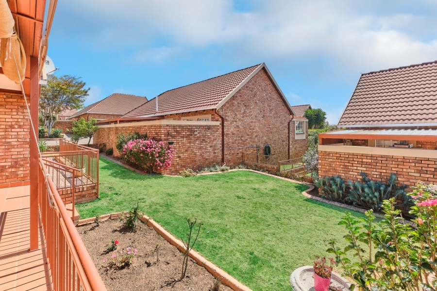 2 Bedroom Property for Sale in Harveston A H Gauteng