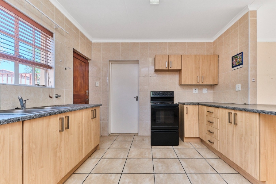 2 Bedroom Property for Sale in Harveston A H Gauteng