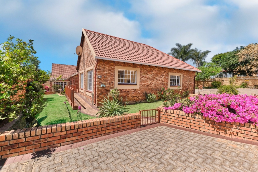 2 Bedroom Property for Sale in Harveston A H Gauteng