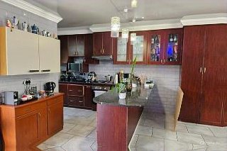 2 Bedroom Property for Sale in Crystal Park Gauteng