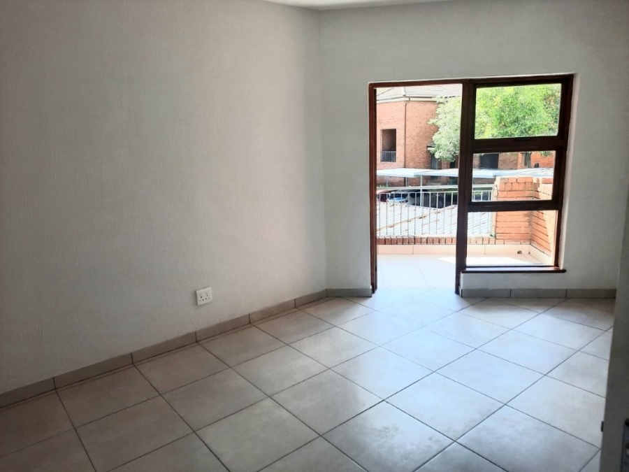 2 Bedroom Property for Sale in Honeydew Manor Gauteng