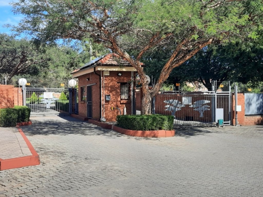 2 Bedroom Property for Sale in Honeydew Manor Gauteng