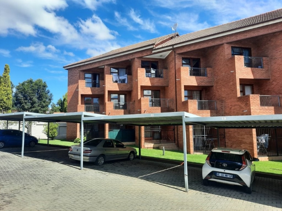 2 Bedroom Property for Sale in Honeydew Manor Gauteng