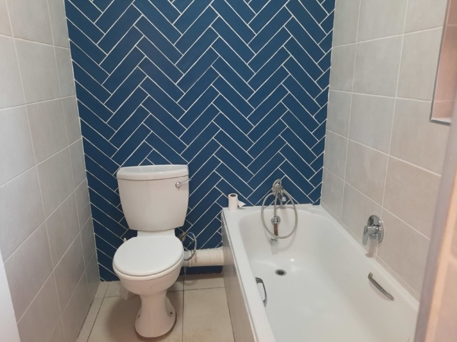 2 Bedroom Property for Sale in Honeydew Manor Gauteng